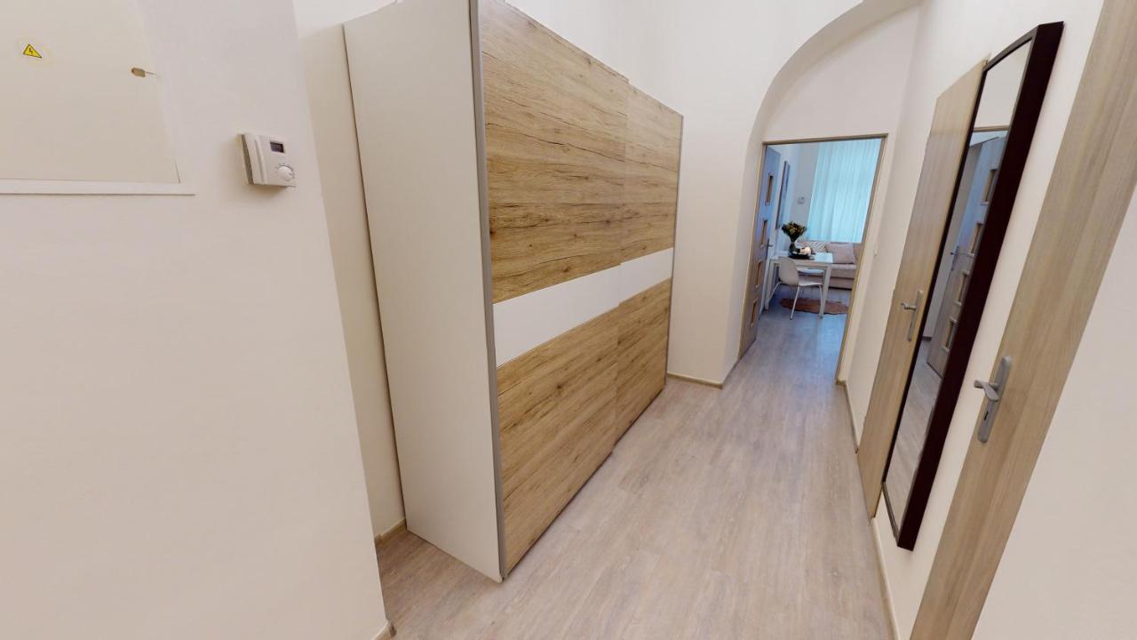 Viaducto De Karlin - Aparment Appartement Praag Buitenkant foto